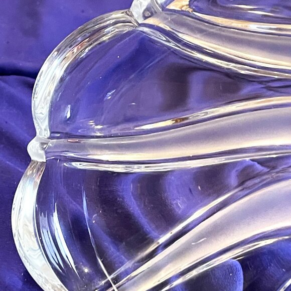 Mikasa Peppermint Clear Crystal Swirl Oval Serving Platter 14" Frosted Underside - Picture 7 of 12